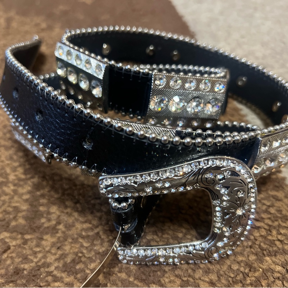 Cute Rhinestone Belt with a single prong silver metal buckle.